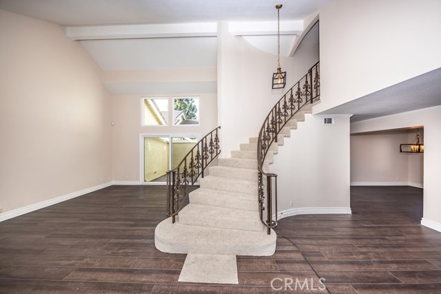 Detail Gallery Image 2 of 34 For 4711 E Fairfield St, Anaheim Hills,  CA 92807 - 3 Beds | 3 Baths