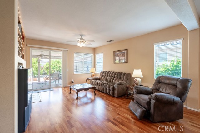 Detail Gallery Image 14 of 51 For 29557 Warmsprings Dr, Menifee,  CA 92584 - 2 Beds | 2 Baths