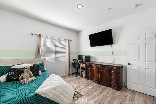 Detail Gallery Image 40 of 57 For 10588 Peach Ave, California City,  CA 93505 - 4 Beds | 2/1 Baths