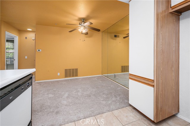 Detail Gallery Image 27 of 58 For 2800 Keller Dr #243,  Tustin,  CA 92782 - 1 Beds | 1 Baths