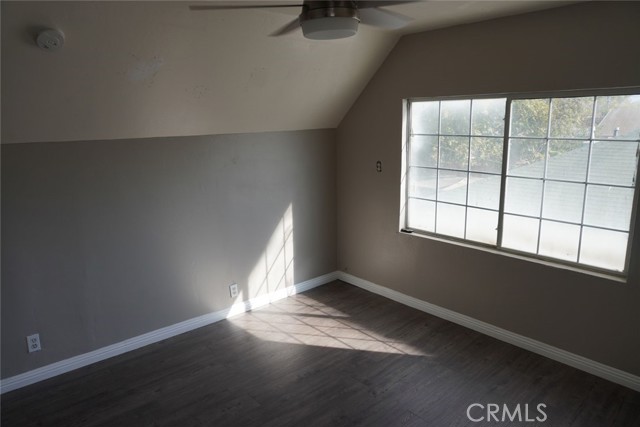 Detail Gallery Image 13 of 20 For 2404 E California, Bakersfield,  CA 93307 - 3 Beds | 2 Baths