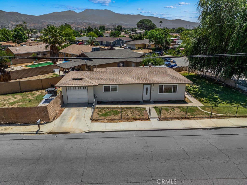 149 S Mistletoe Avenue