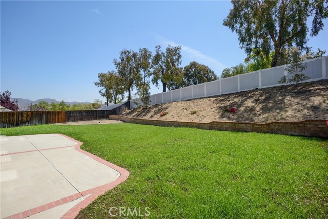 27292 Eagles Nest Drive, Corona CA: https://media.crmls.org/medias/f4ecd406-4446-4a8a-ab5d-469a32a6b0fd.jpg
