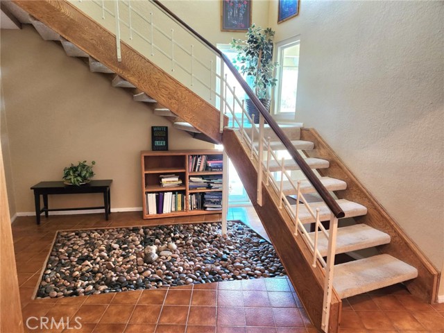 450 Fairway Drive, Palmdale CA: https://media.crmls.org/medias/f4ecf73d-726a-48c3-939a-dd4448277383.jpg