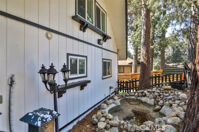 Detail Gallery Image 6 of 59 For 24833 Matterhorn Ct, Crestline,  CA 92325 - 4 Beds | 2 Baths