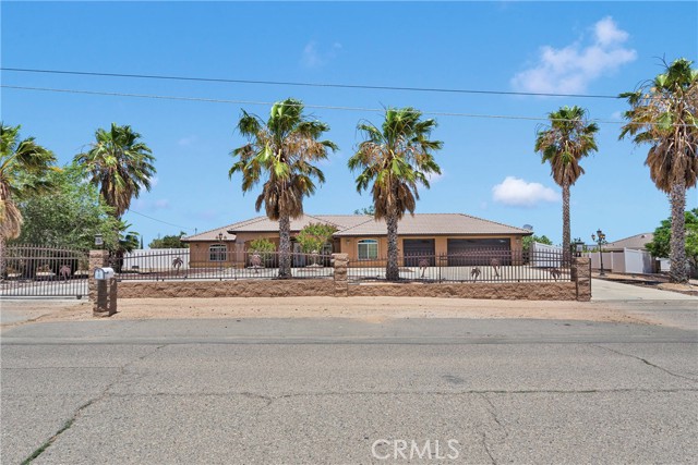 14572 Sultana Street, Hesperia CA: https://media.crmls.org/medias/f4ee6e42-0cad-40c9-8b85-d603261f6845.jpg