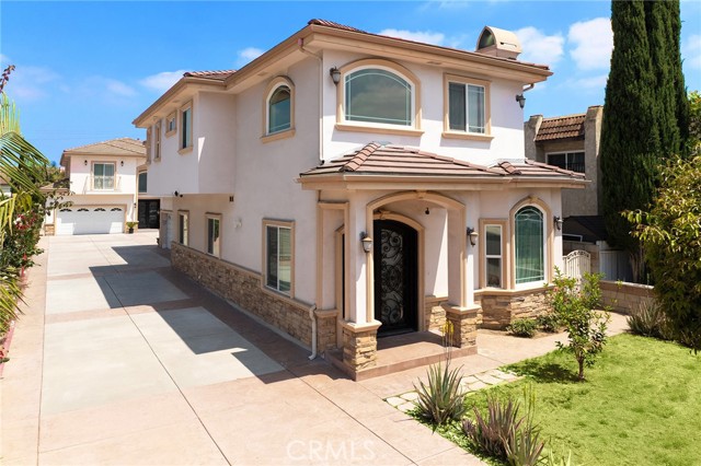 608 N Huntington Avenue, Monterey Park CA: https://media.crmls.org/medias/f4eea175-033a-4c8c-9be5-e00b01c28895.jpg