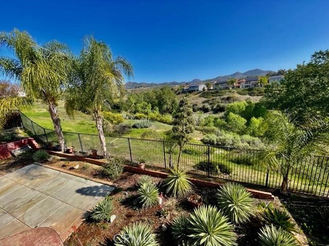23622 Saratoga Springs Place, Murrieta CA: https://media.crmls.org/medias/f4efb7d1-c9ae-4e8a-8e2f-5cc33b01a12f.jpg