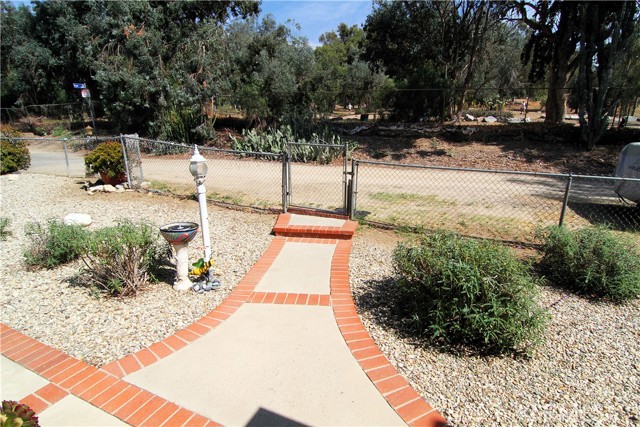 Detail Gallery Image 30 of 30 For 13250 Dyer St, Sylmar,  CA 91342 - 3 Beds | 1/1 Baths