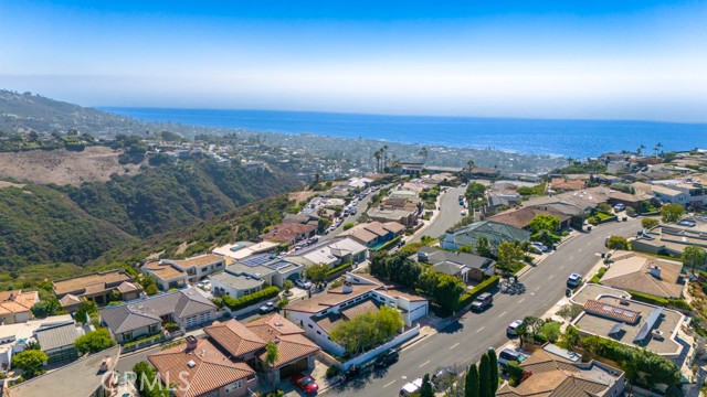 Detail Gallery Image 31 of 35 For 1564 Skyline Dr, Laguna Beach,  CA 92651 - 3 Beds | 3 Baths