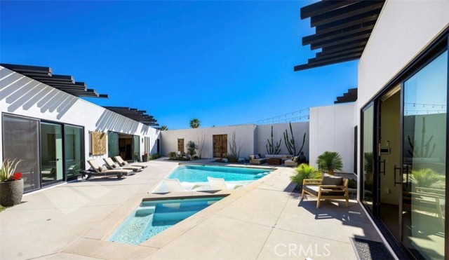 400 W Santa Catalina, Palm Springs, CA 92262