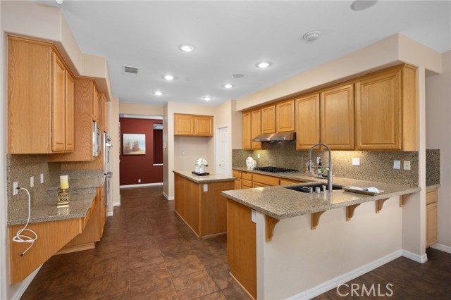 5675 W Overlook Drive, Rancho Cucamonga CA: https://media.crmls.org/medias/f4f0de5c-4390-41df-a2b9-9cae2e9d273c.jpg