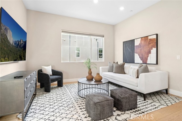 Detail Gallery Image 19 of 37 For 126 Scale, Irvine,  CA 92618 - 4 Beds | 4 Baths