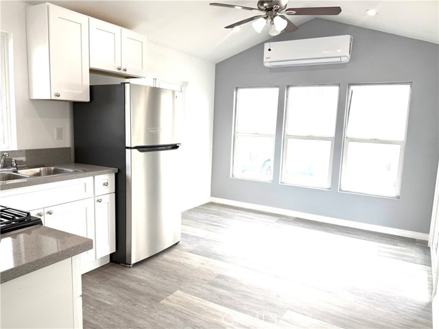 Detail Gallery Image 4 of 9 For 19548 Cypress St #33,  Covina,  CA 91724 - 1 Beds | 1 Baths
