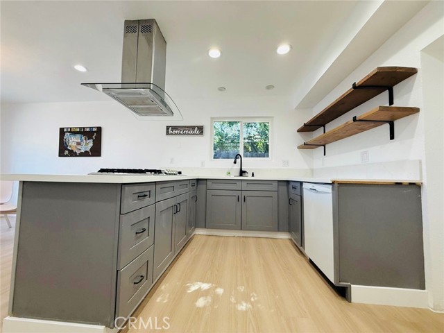 3502 W Flower Avenue, Fullerton CA: https://media.crmls.org/medias/f4f1d061-5b27-4ff5-a9e3-e1e4da2addf3.jpg