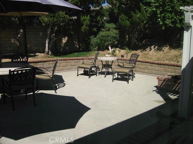 19259 Braemore Road, Porter Ranch CA: https://media.crmls.org/medias/f4f24048-3bbc-4896-b153-38e7424a6b86.jpg