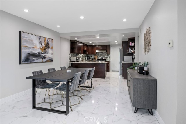 Detail Gallery Image 12 of 37 For 72 Cape Cod, Irvine,  CA 92620 - 4 Beds | 2/1 Baths