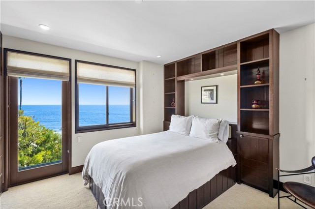 88 Emerald, Laguna Beach CA: https://media.crmls.org/medias/f4f39a8e-8c25-40cb-87d9-c893ad98fb97.jpg