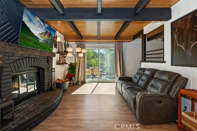 Detail Gallery Image 6 of 33 For 905 Jungfrau, Crestline,  CA 92325 - 2 Beds | 1/1 Baths