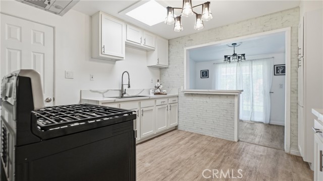 Detail Gallery Image 28 of 40 For 215 N Mcclay, Santa Ana,  CA 92701 - 5 Beds | 2 Baths