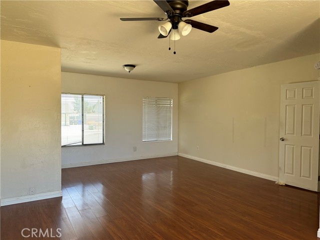 Detail Gallery Image 9 of 15 For 11526 Low Chaparral Dr, Victorville,  CA 92392 - 3 Beds | 2 Baths