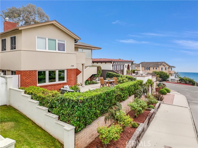 Detail Gallery Image 8 of 38 For 1325 Cliff Dr, Laguna Beach,  CA 92651 - 3 Beds | 3 Baths