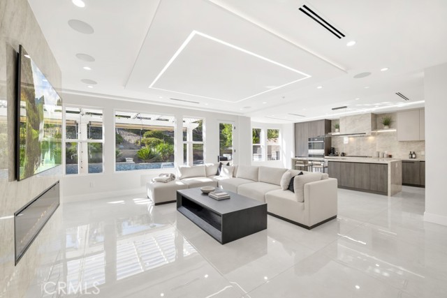 Detail Gallery Image 27 of 75 For 20151 via Medici, Porter Ranch,  CA 91326 - 5 Beds | 5 Baths