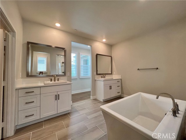 Detail Gallery Image 15 of 39 For 108 Chorus, Irvine,  CA 92618 - 3 Beds | 2/1 Baths