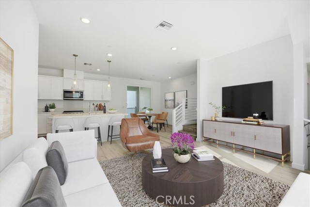 Detail Gallery Image 7 of 32 For 2392 Haley Point Drive #103,  Ventura,  CA 93003 - 2 Beds | 2/1 Baths