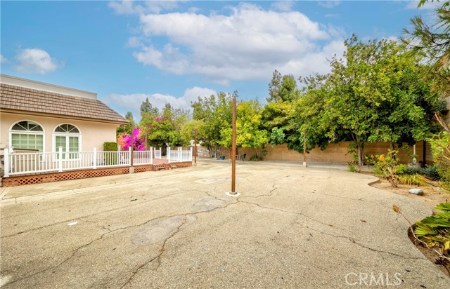 Image 8 of 24 For 8111 Commonwealth Avenue