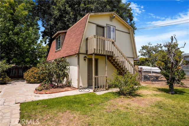 1300 Oak Avenue, Carlsbad CA: https://media.crmls.org/medias/f4f89a98-490c-4b5f-9c3e-cc45d406aa96.jpg