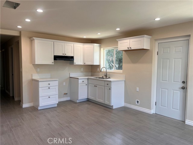 Detail Gallery Image 5 of 23 For 40636 Crest Dr, Hemet,  CA 92544 - 3 Beds | 1 Baths