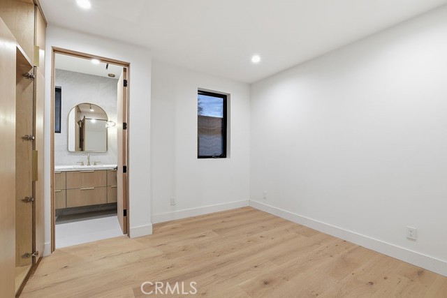 Detail Gallery Image 15 of 22 For 4617 Atoll Ave, Sherman Oaks,  CA 91423 - 5 Beds | 5 Baths