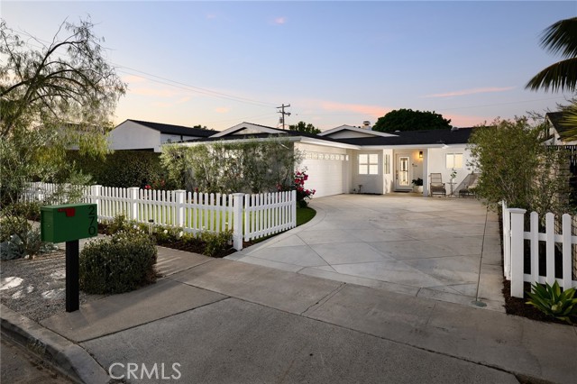 270 Cecil Place, Costa Mesa CA: https://media.crmls.org/medias/f4f95f33-38d2-4280-add6-7b7cf8296c05.jpg