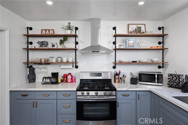 108 Bennett Avenue, Long Beach CA: https://media.crmls.org/medias/f4f983bf-9d43-4242-940f-cdf4ea7c4bc0.jpg