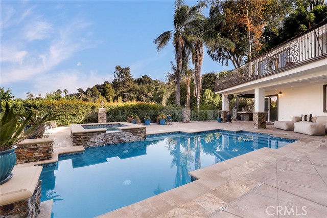 3654 Wrightwood Dr, Studio City CA: https://media.crmls.org/medias/f4f98875-8d3b-46ef-96ac-de9e113b4b8d.jpg