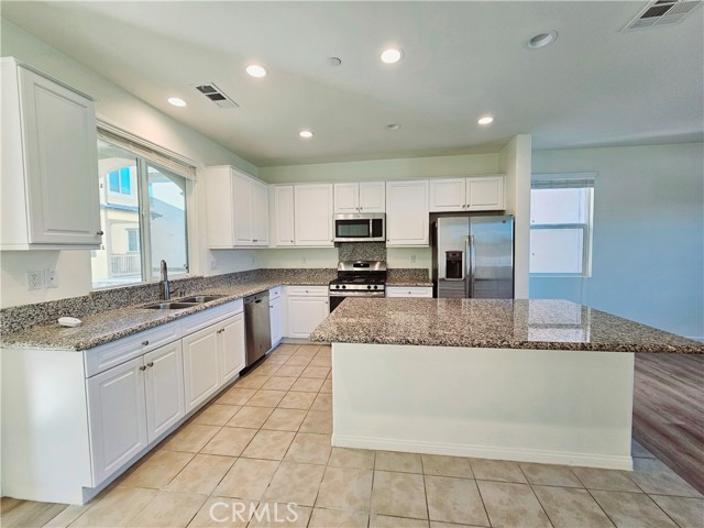 2892 Cedar Lane, Pomona CA: https://media.crmls.org/medias/f4f9e4a3-0cda-44d8-b2f2-de42e0fb9dd1.jpg