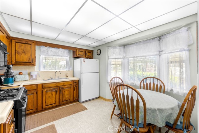 Detail Gallery Image 8 of 16 For 10608 Beak Ave, South Gate,  CA 90280 - 3 Beds | 2 Baths
