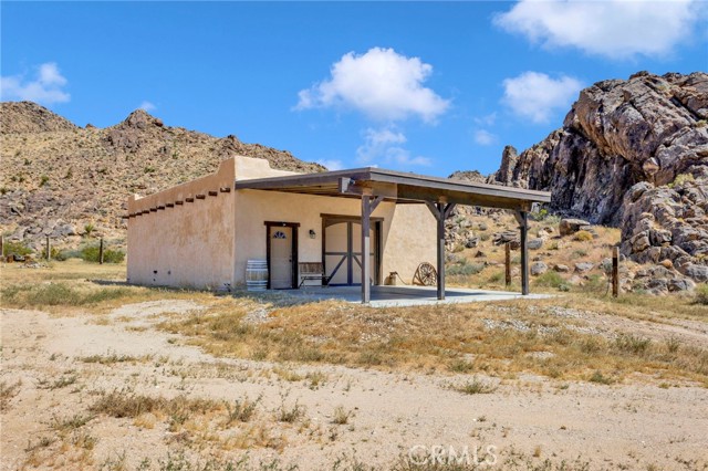 Detail Gallery Image 3 of 45 For 31542 Spinel, Lucerne Valley,  CA 92356 - 1 Beds | 1 Baths