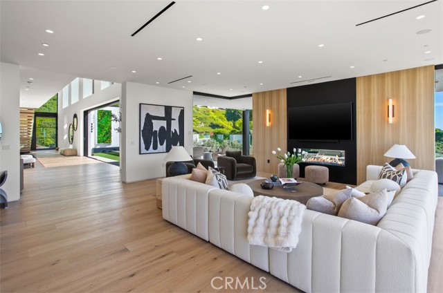 53 Montecito, Corona del Mar CA: https://media.crmls.org/medias/f4fd3798-cfde-4d93-901b-46cab78c8c22.jpg