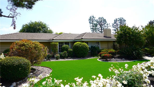 1346 Indian Springs Drive, Glendora CA: https://media.crmls.org/medias/f4fd76e3-f259-4bcc-8d21-dfe42541b76c.jpg