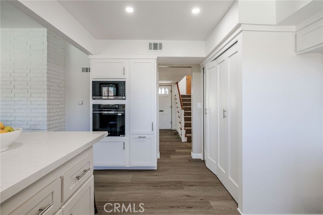 23532 Carlow Road, Torrance CA: https://media.crmls.org/medias/f4fde159-7a41-457d-b9db-93b5aee0cb9e.jpg
