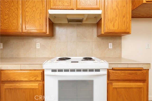 Detail Gallery Image 8 of 31 For 4514 W Oswego, Fresno,  CA 93722 - 3 Beds | 2/1 Baths