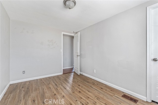 6320 Cholame Road, Phelan CA: https://media.crmls.org/medias/f4fe8323-0d6e-49f7-bb3b-16febd1bff05.jpg