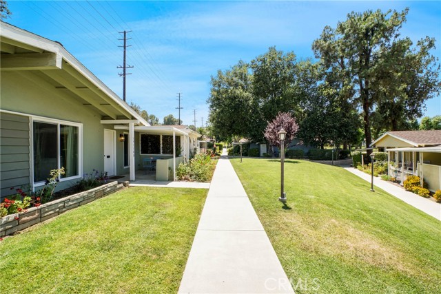 Detail Gallery Image 43 of 50 For 19118 Avenue of the Oaks #B,  Newhall,  CA 91321 - 2 Beds | 1 Baths