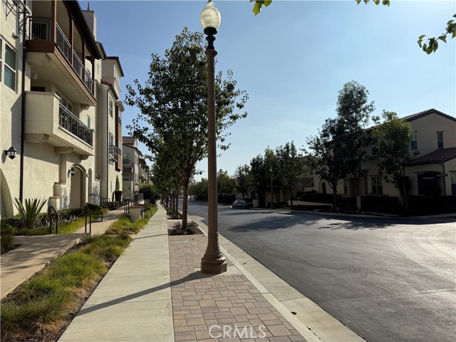 Detail Gallery Image 2 of 5 For 240 Buena Vida, Brea,  CA 92823 - 2 Beds | 2 Baths