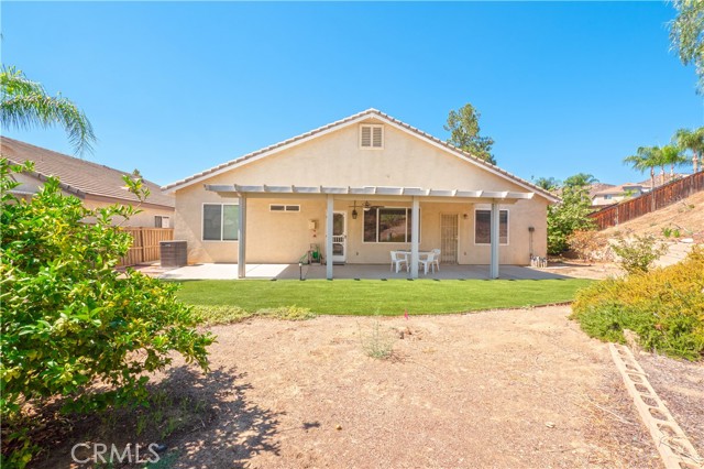 29100 Blue Spruce Circle, Menifee CA: https://media.crmls.org/medias/f4ff2ebe-ca73-4327-8812-48164df8051d.jpg