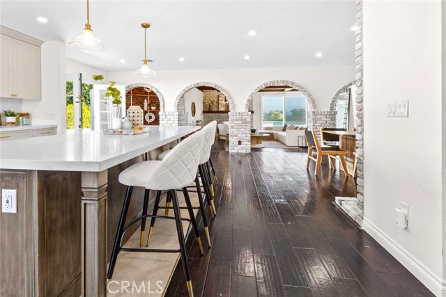 Detail Gallery Image 9 of 74 For 2950 N Lincoln St, Burbank,  CA 91504 - 3 Beds | 2 Baths