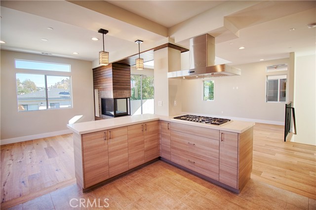 212 Irena Avenue, Redondo Beach, California 90277, 4 Bedrooms Bedrooms, ,3 BathroomsBathrooms,Residential,Sold,Irena,SB17011783