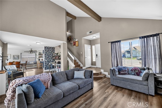 Detail Gallery Image 13 of 49 For 39055 via Las Sintras, Murrieta,  CA 92562 - 4 Beds | 2/1 Baths